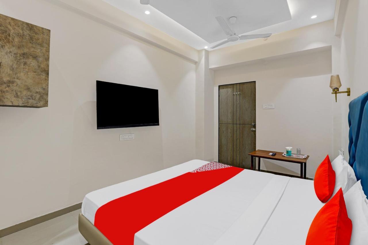 Hotel O Shree Palace Utran Ngoại thất bức ảnh
