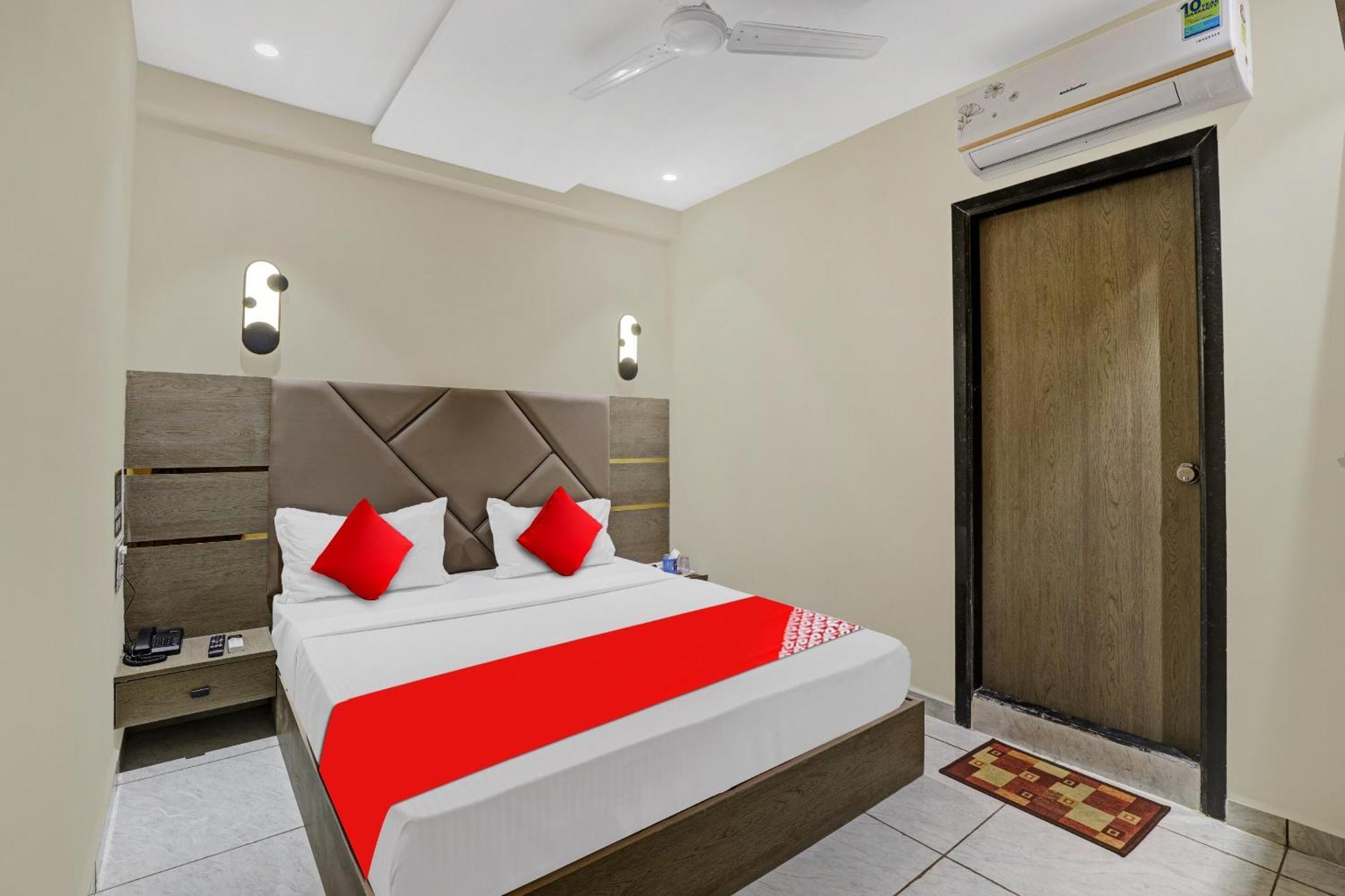 Hotel O Shree Palace Utran Ngoại thất bức ảnh